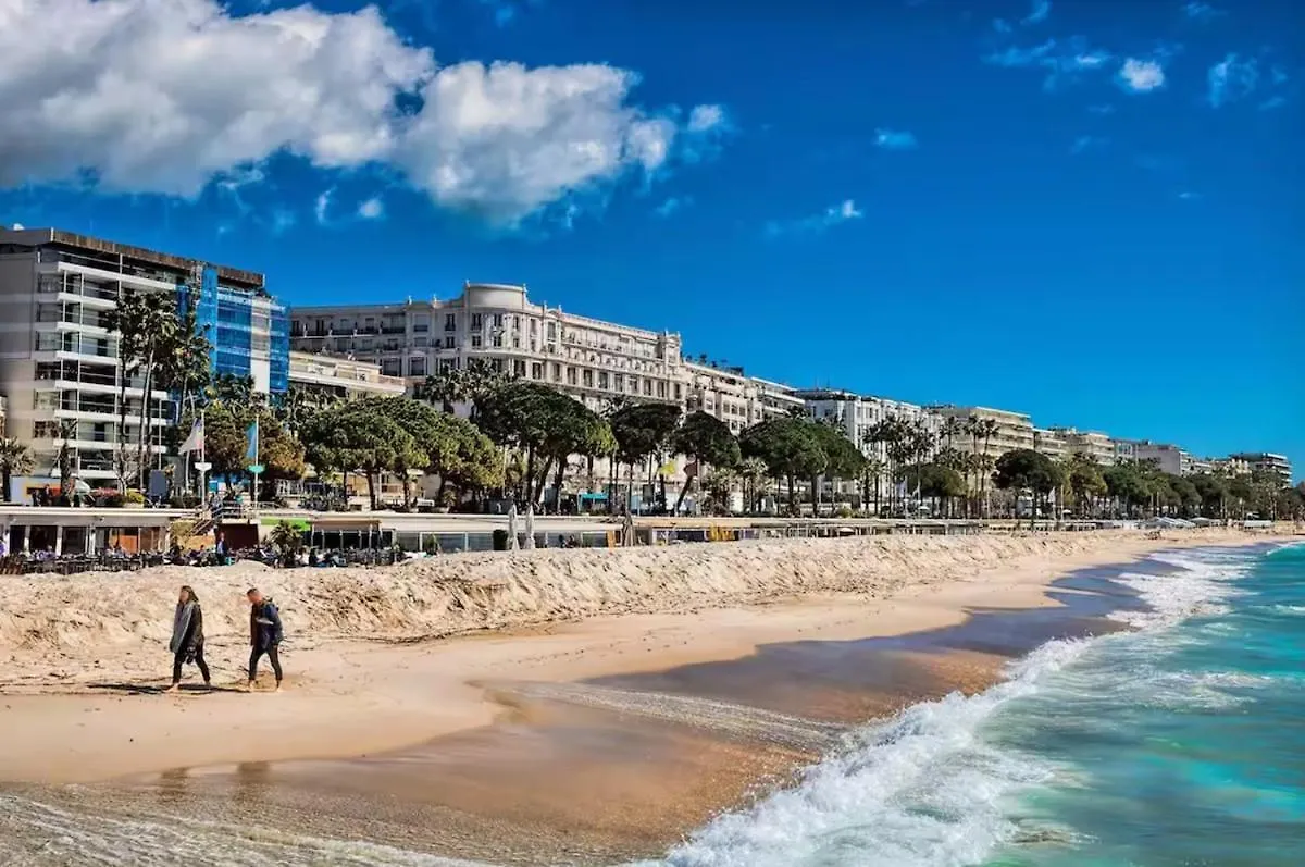 Cannes 1 Bedroom Apartment - M1